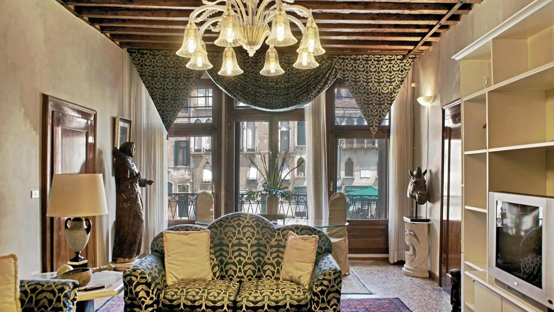 B&B San Firmino Canal View Venedig