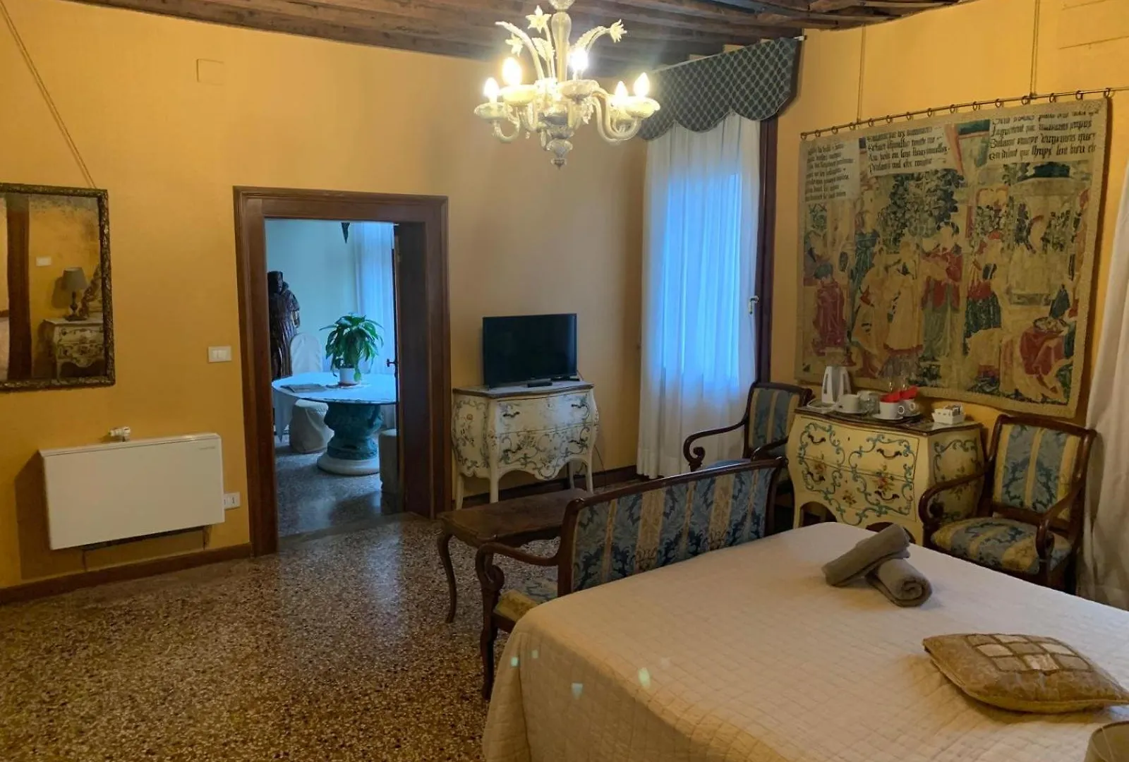B&B San Firmino Canal View Venedig
