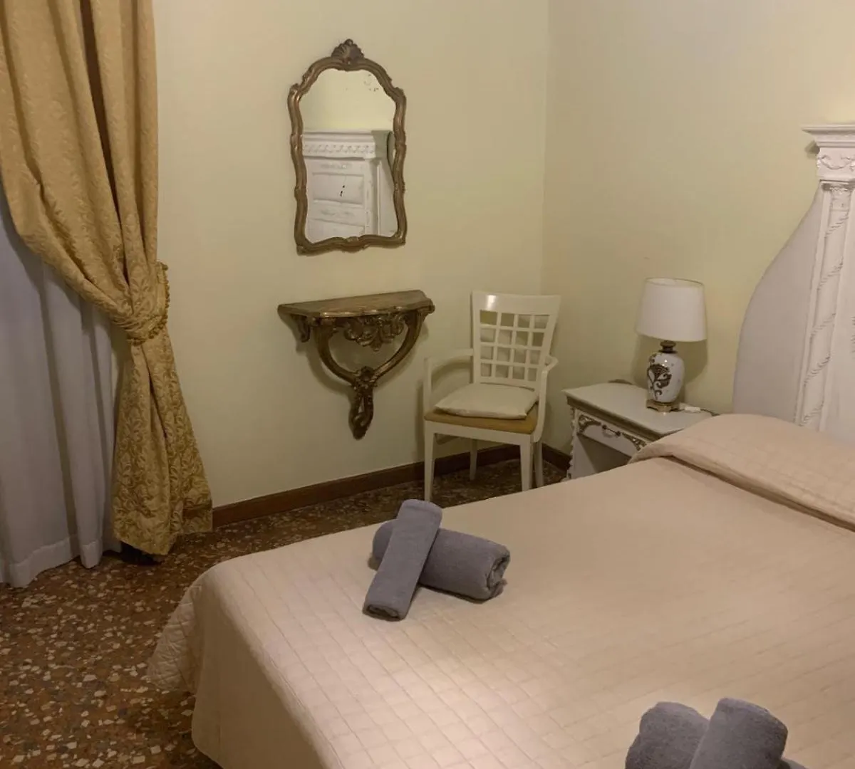 Bed & Breakfast B&B San Firmino Canal View Venedig
