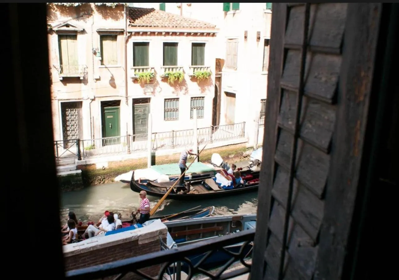 B&B San Firmino Canal View Venedig Italien