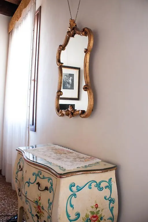 Bed & Breakfast B&B San Firmino Canal View Venedig