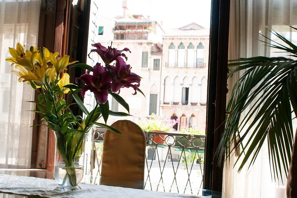 B&B San Firmino Canal View Venedig Bed & Breakfast