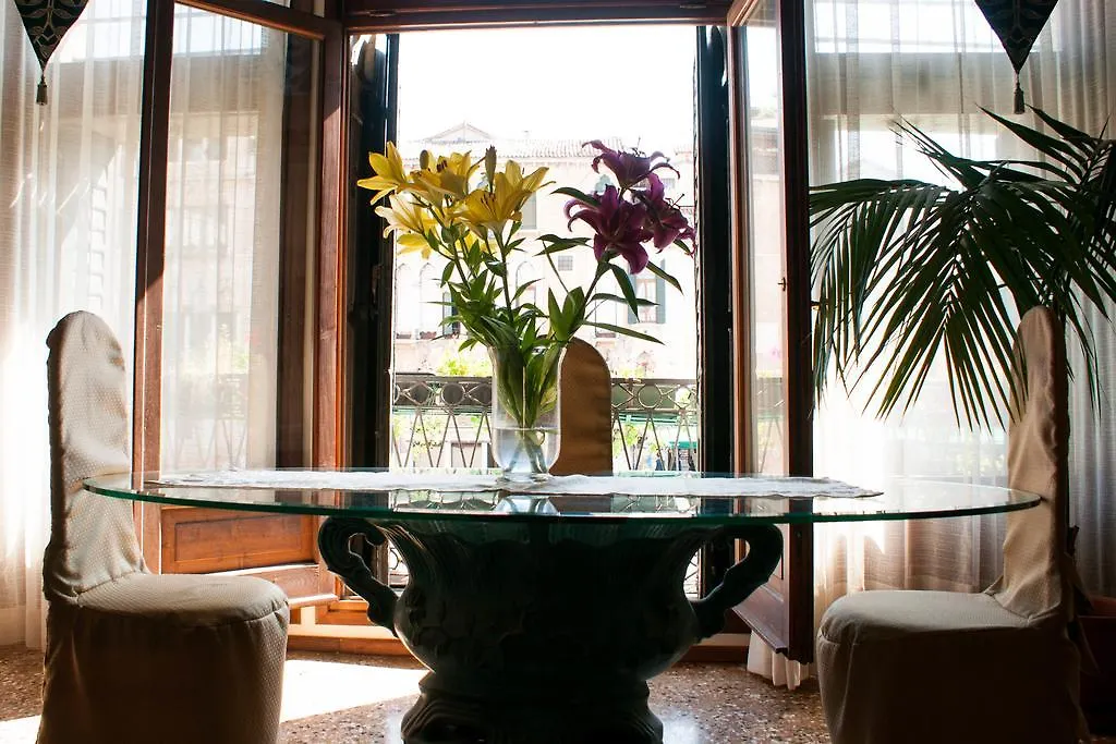 B&B San Firmino Canal View Venedig 2*,  Italien
