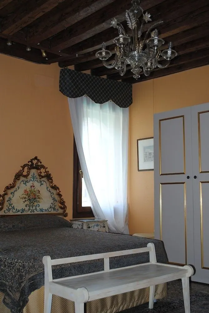 Bed & Breakfast B&B San Firmino Canal View Venedig